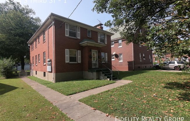 4304 S 3 ST