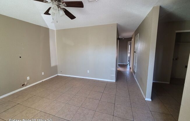 3 beds, 1 bath, $1,400