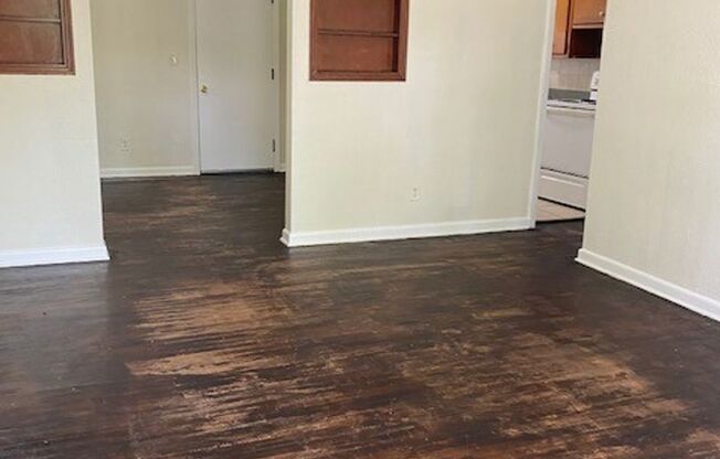 3 beds, 1 bath, $1,395