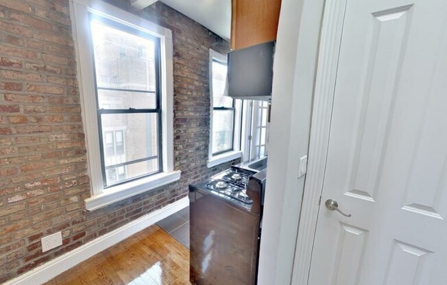 3 beds, 1 bath, $7,295, Unit 6B
