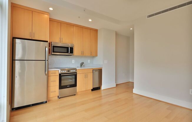 1 bed, 1 bath, $2,750