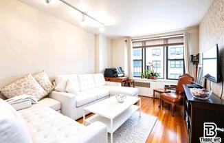 200 E 28th St 4H