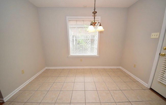 3 beds, 2 baths, $1,650