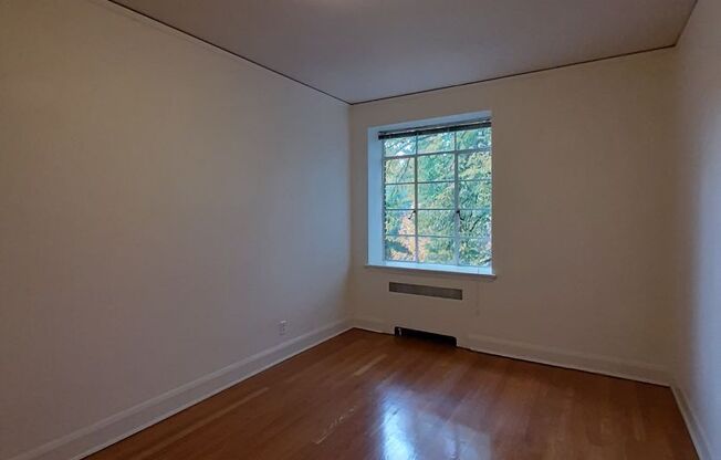 1 bed, 1 bath, 868 sqft, $1,700, Unit 301