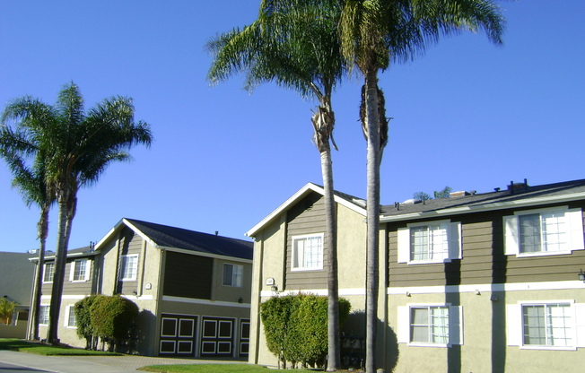 2 beds, 2 baths, 728 sqft, $2,825, Unit 07