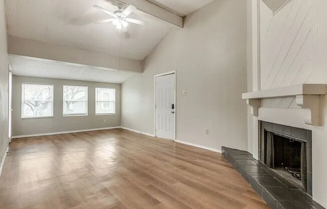 1 bed, 1 bath, 730 sqft, $1,600, Unit 1313