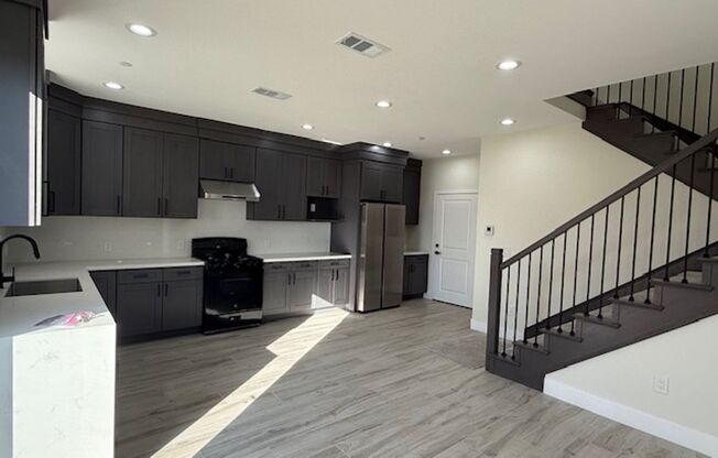 3 beds, 2.5 baths, 1,500 sqft, $3,900, Unit Unit #1