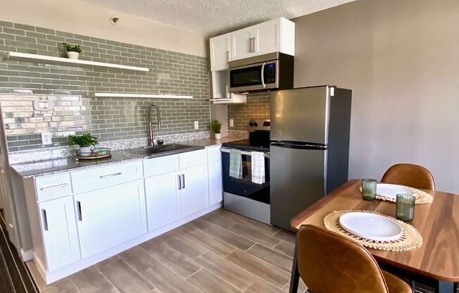 1 bed, 2 baths, 634 sqft, $1,095, Unit 109