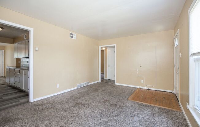 3 Bedroom/1 bath Single House!!