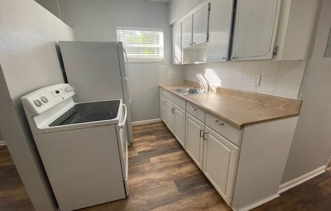 1 bed, 1 bath, $1,595, Unit 7