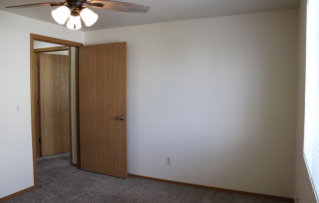 2 beds, 1 bath, 1,050 sqft, $1,199.99, Unit 142-07