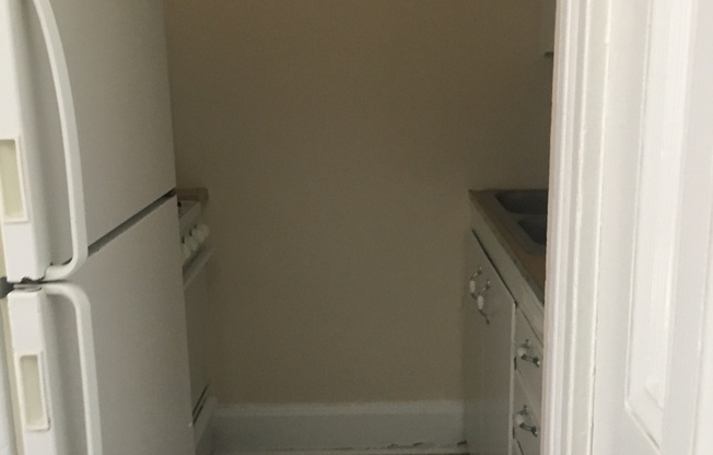 1 bed, 1 bath, 600 sqft, $695, Unit 22