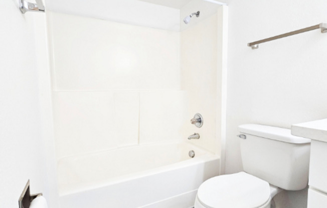 1 bed, 1 bath, 645 sqft, $1,495, Unit A-21