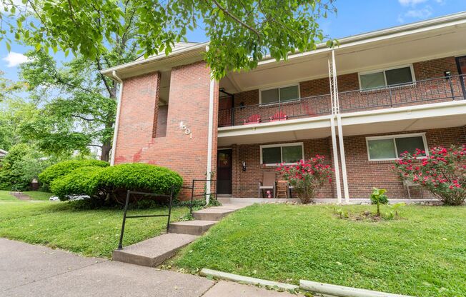 2 bedroom 1 bath unit for rent in the Highlands