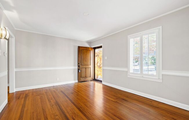 Charming Updated Bungalow in Raleigh’s Mordecai District!