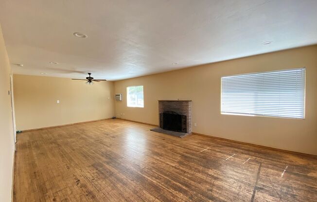 8BD/3BA, Lots of Parking! (Lease out, pending signatures. Check back in a few days!)