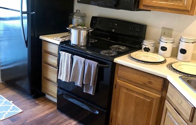 2 beds, 2.5 baths, 1,122 sqft, $935, Unit G04