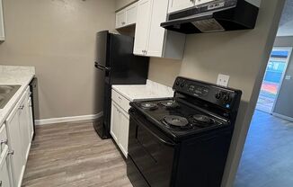 2 beds, 1 bath, $910, Unit 5610C-Q