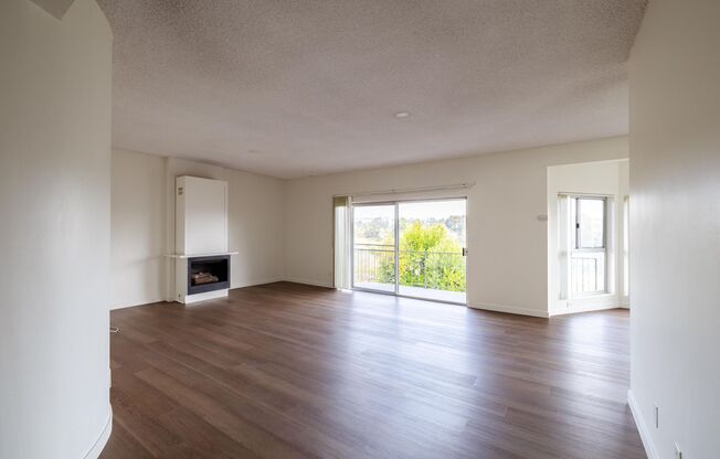 2 beds, 2 baths, 1,192 sqft, $2,995, Unit 4169-303