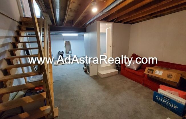 2 beds, 3.5 baths, $1,900