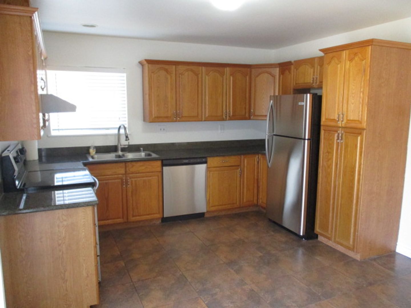 Newark Home is in perfect area for commuting, & near everything!