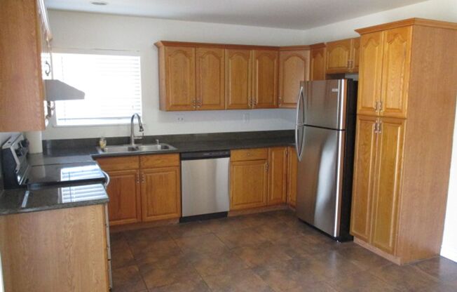 Newark Home is in perfect area for commuting, & near everything!