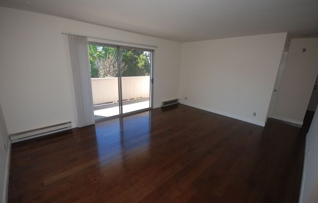 1 bed, 1 bath, 700 sqft, $2,495, Unit 03