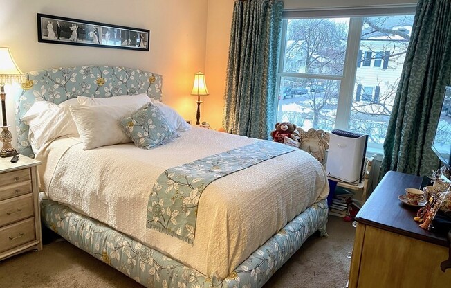 2 beds, 2 baths, 904 sqft, $3,195, Unit 202