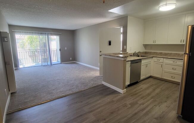 2 beds, 1.5 baths, 840 sqft, $2,295, Unit 650 - 79