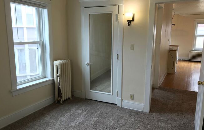 2 beds, 1 bath, $1,345, Unit 12