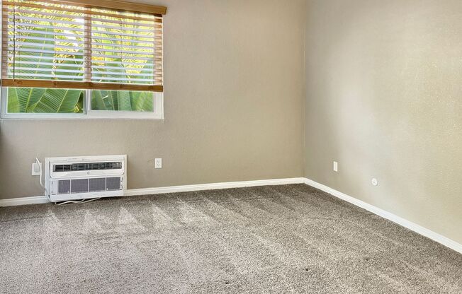 2 beds, 1 bath, 880 sqft, $2,568, Unit 118