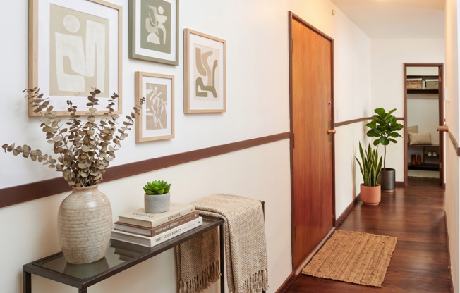 1 bed, 1 bath, 749 sqft, $1,695, Unit 0305