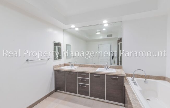 3 beds, 2 baths, $4,950, Unit # 104