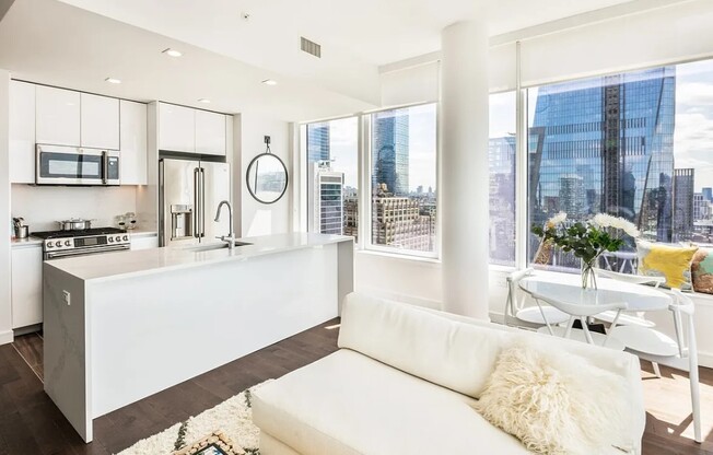 511 W 36 ST