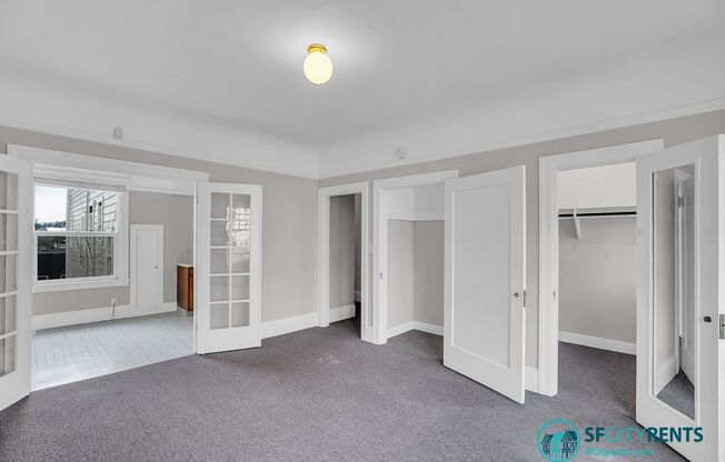 Lower Haight: Top Floor Studio w/ Eat-In Kitchen and Shared Yard