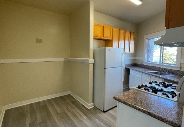 3524 Foothill Blvd