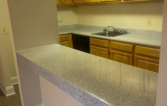 2 beds, 1.5 baths, 1,050 sqft, $1,975, Unit 3400 #001