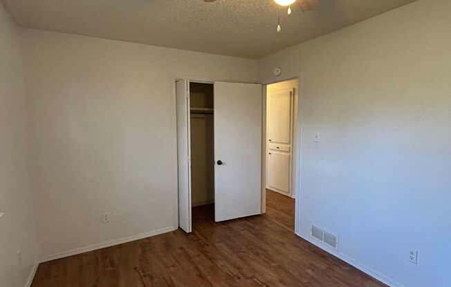 3 beds, 2 baths, $1,175