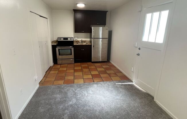 1 bed, 1 bath, 375 sqft, $849, Unit 08