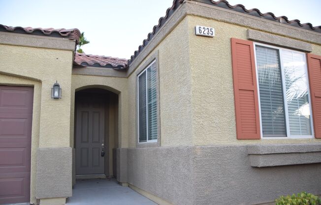 2BED/2BA SOUTHWEST HOME - 1 STORY IN GATED COMMUNITY WITH POOL AREA AND SPA