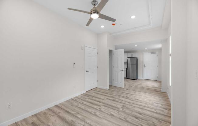 Studio, 1 bath, 384 sqft, $1,680