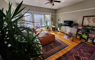 2068 W HUTCHINSON ST