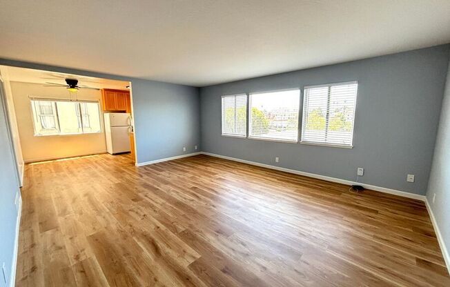 210 ATHOL AVE