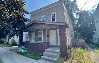 344 DIAMOND AVE SE