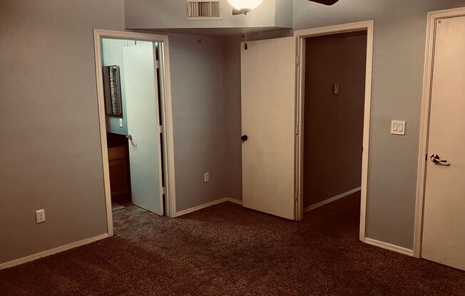 1 bed, 1 bath, $1,600