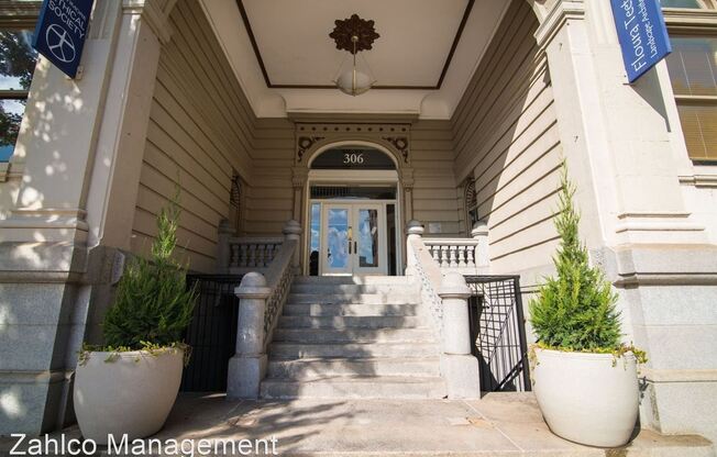 306 W Franklin