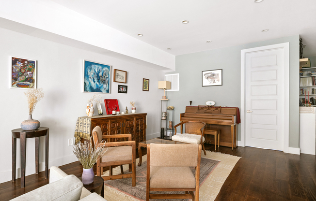 15 WOLCOTT ST