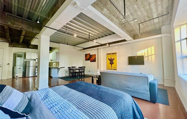 1 bed, 1 bath, 700 sqft, $2,000, Unit 1105