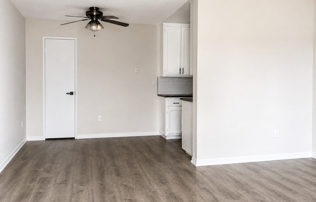 1 bed, 1 bath, 700 sqft, $2,195, Unit 2336-56