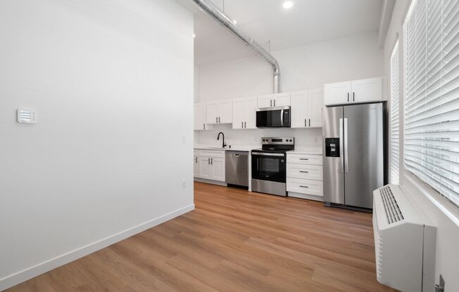 1 bed, 1 bath, 586 sqft, $1,499, Unit 102